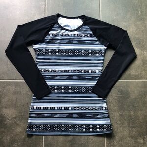TYR Woman’s patterned rash guard